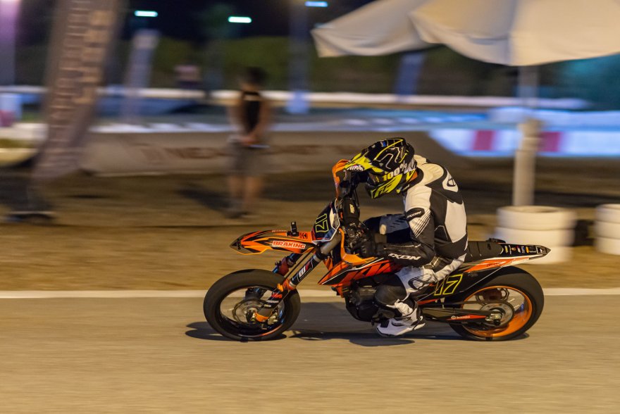 3-supermoto-b-birincisi-2.jpg