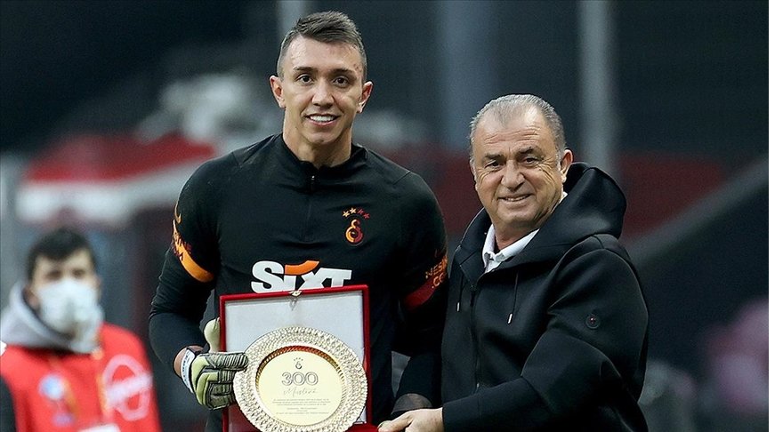 muslera.jpg