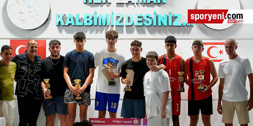 u17-hediyem-voleybol2.jpg